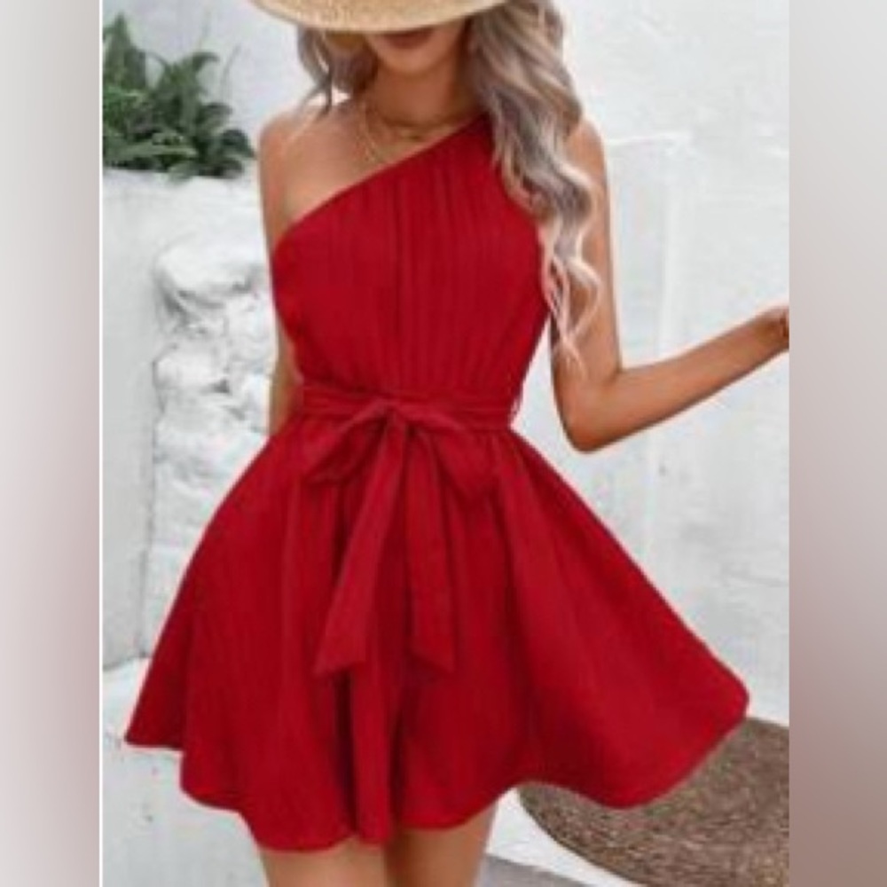 SHEIN VCAY Solid One Shoulder Belted Romper Red